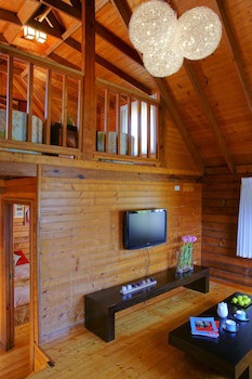 Kentington Resort