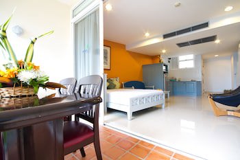 Chom View Hotel