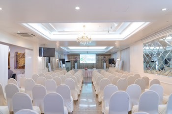 Forum Park Hotel