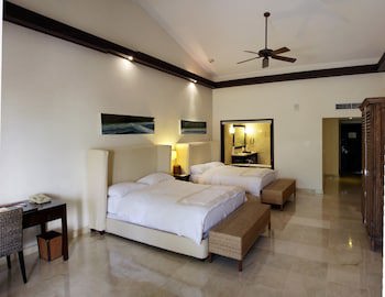 Casa Colonial Beach & Spa