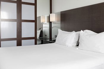 Ac Hotel Algeciras By Marriott