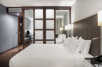 Ac Hotel Algeciras By Marriott