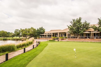 Centurion Golf Suites Boca Walk