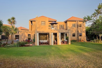 Centurion Golf Suites Boca Walk