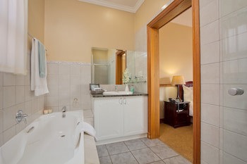 Centurion Golf Suites Boca Walk