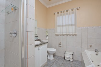 Centurion Golf Suites Boca Walk