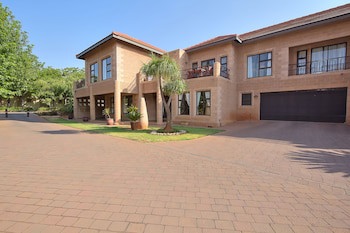 Centurion Golf Suites Boca Walk