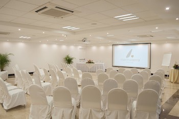 Marinaterra Hotel & Spa