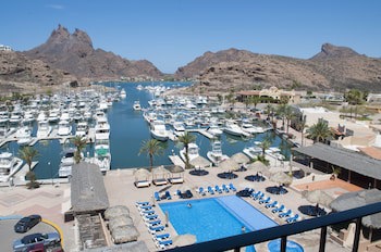 Marinaterra Hotel & Spa