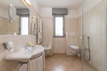 Hotel Sovrana & Re Aqva SPA galeri fotoğrafı