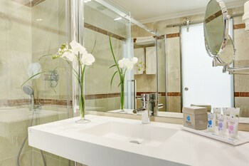 Grupotel Acapulco Playa - Adults Only
