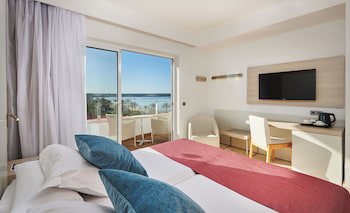 Grupotel Acapulco Playa - Adults Only