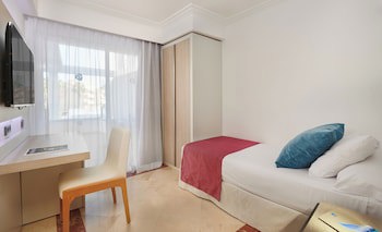 Grupotel Acapulco Playa - Adults Only