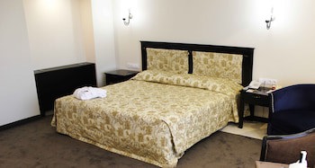Grand Mir Hotel