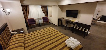 Grand Mir Hotel