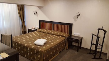 Grand Mir Hotel