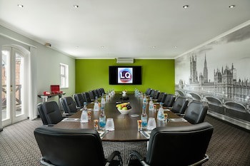 Lion Quays Hotel & Spa
