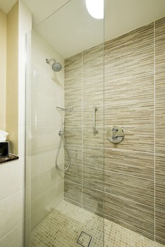Lion Quays Hotel & Spa