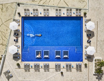 Grand Isle Resort & Residences