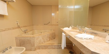 Crowne Plaza Asuncion, An Ihg Hotel