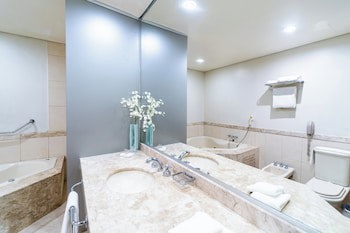 Crowne Plaza Asuncion, An Ihg Hotel