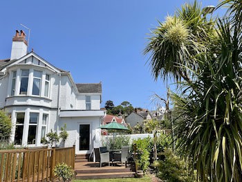 Bentley Lodge Guest House