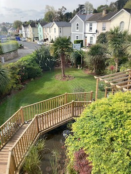 Bentley Lodge Guest House