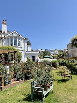 Bentley Lodge Guest House