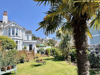 Bentley Lodge Guest House