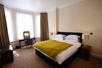Glenlyn Hotel & Apartments