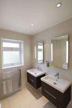 Glenlyn Hotel & Apartments