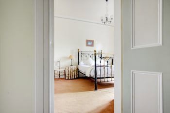Kirkconnel Hall Hotel