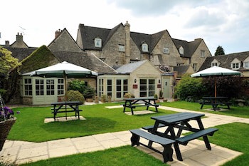 Corinium Hotel & Restaurant
