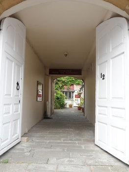Corinium Hotel & Restaurant