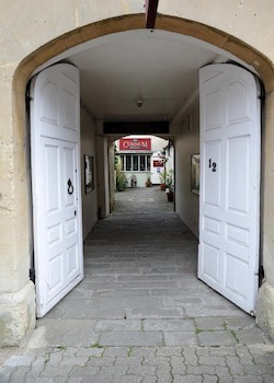 Corinium Hotel & Restaurant
