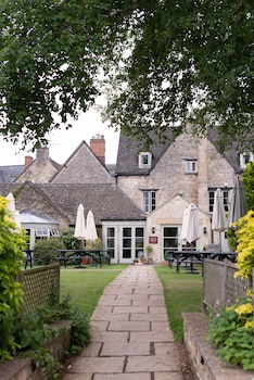 Corinium Hotel & Restaurant