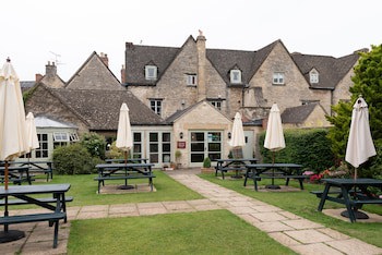 Corinium Hotel & Restaurant