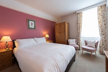 Corinium Hotel & Restaurant