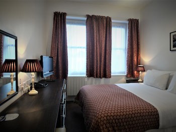 Gateway Hotel