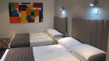 Alhambra Hotel