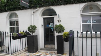 Alhambra Hotel