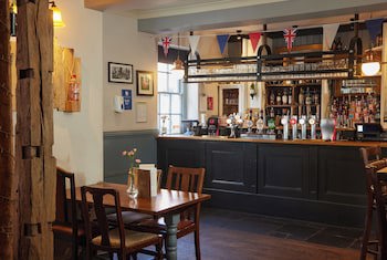 Cock Hotel Stony Stratford By Greene King Inns