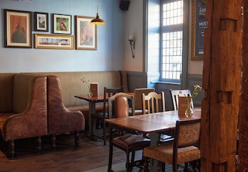 Cock Hotel Stony Stratford By Greene King Inns