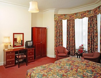 Arundel House Hotel
