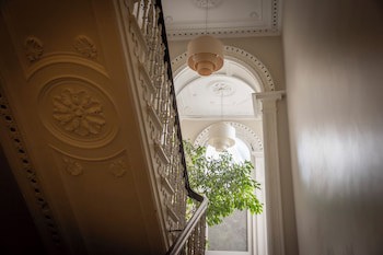 Albany House