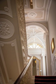 Albany House