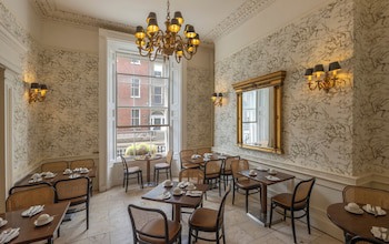 Albany House