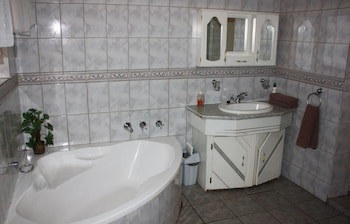 Eagles Nest Lodge