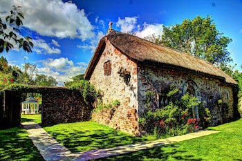 Bickleigh Castle Hotel