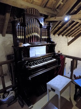 Bickleigh Castle Hotel